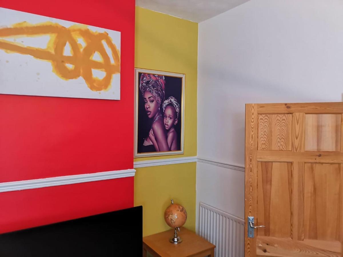 The Superhost - 4 Bedroom House Съндърланд Екстериор снимка